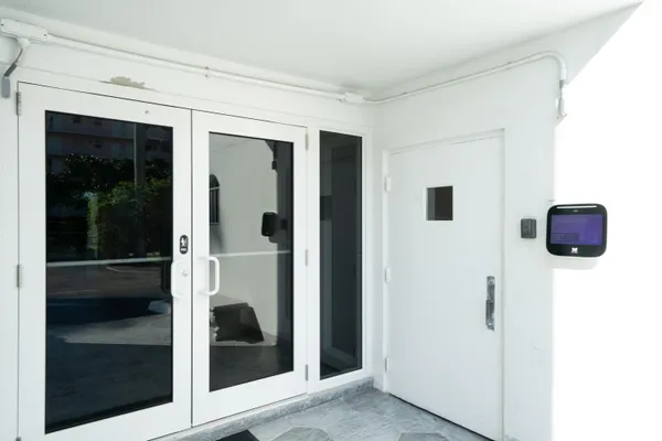 $6,000 | 800 East Camino Real, Unit 309, Boca Raton, FL 33432