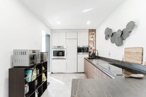 $6,000 | 800 East Camino Real, Unit 309, Boca Raton, FL 33432