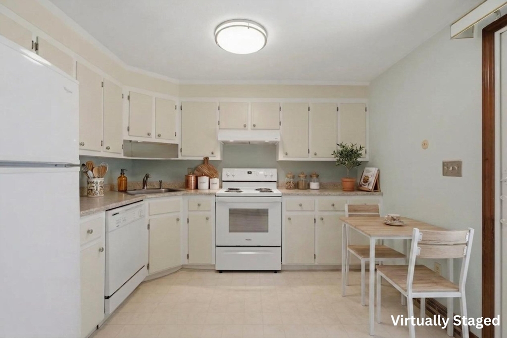 15 Meetinghouse Road, Unit 15 Acton, MA 01720 - Photo 10 of 35