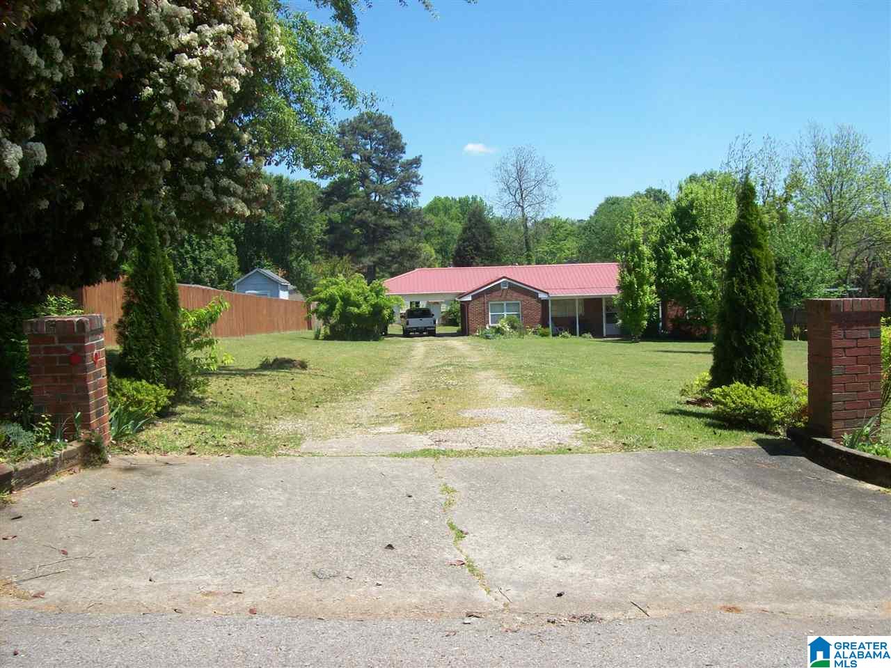214 Douglas Road Anniston, AL 36207 - Photo 2 of 41