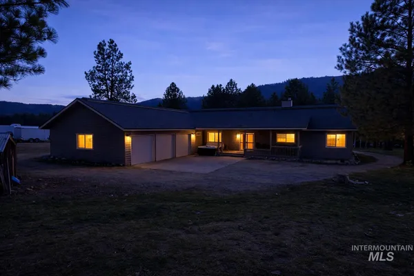 $699,900 | 1126 Banks Lowman Road, Garden Valley, ID 83622