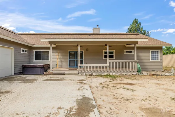 $725,000 | 1126 Banks Lowman Road, Garden Valley, ID 83622