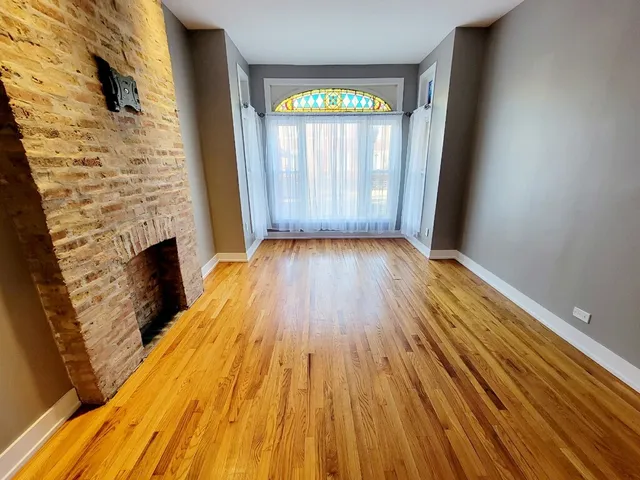 $1,900 | 2809 West Warren Boulevard, Unit 1, Chicago, IL 60612