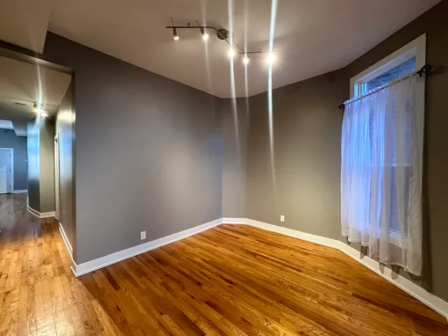 $1,900 | 2809 West Warren Boulevard, Unit 1, Chicago, IL 60612