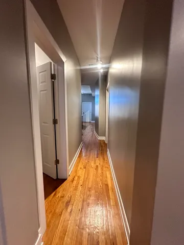 $1,900 | 2809 West Warren Boulevard, Unit 1, Chicago, IL 60612