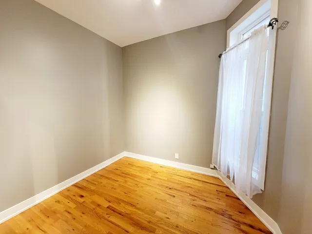 $1,900 | 2809 West Warren Boulevard, Unit 1, Chicago, IL 60612