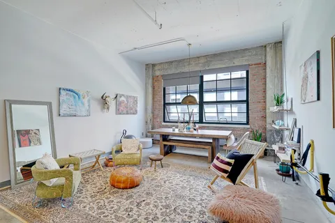 $300,000 | 250 Park Avenue, Unit 305, Minneapolis, MN 55415