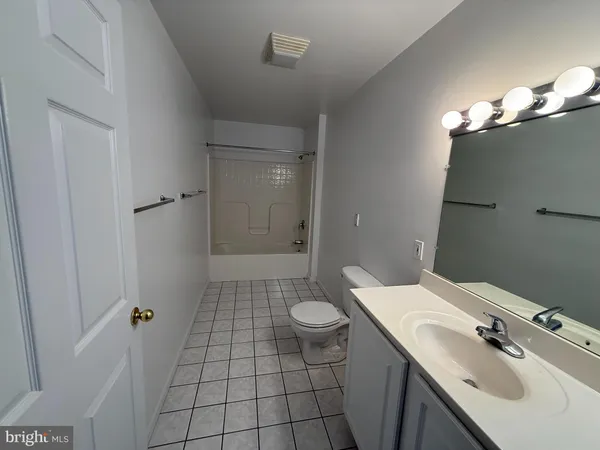 $1,450 | 11 Taft Avenue, Unit 1, Winchester, VA 22601