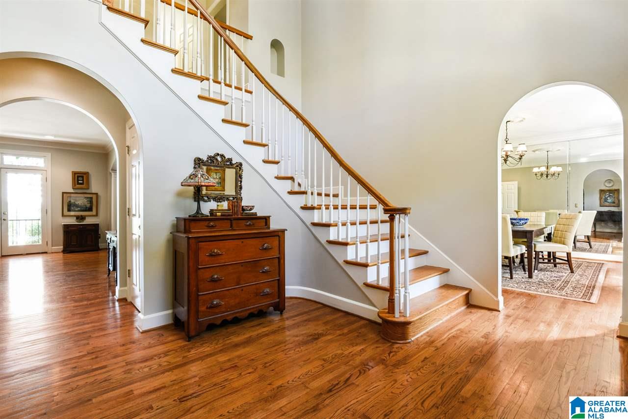 2567 Altadena Road Birmingham, AL 35243 - Photo 3 of 23