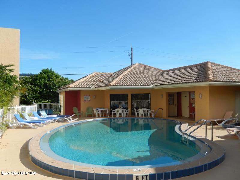 1247 Beachside Lane Indialantic, FL 32903 - Photo 2 of 14 00U0U_agZmhftNXS2_1200x900