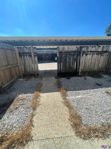 $76,000 | 1763 Boulevard De Province, Unit C, Baton Rouge, LA 70816