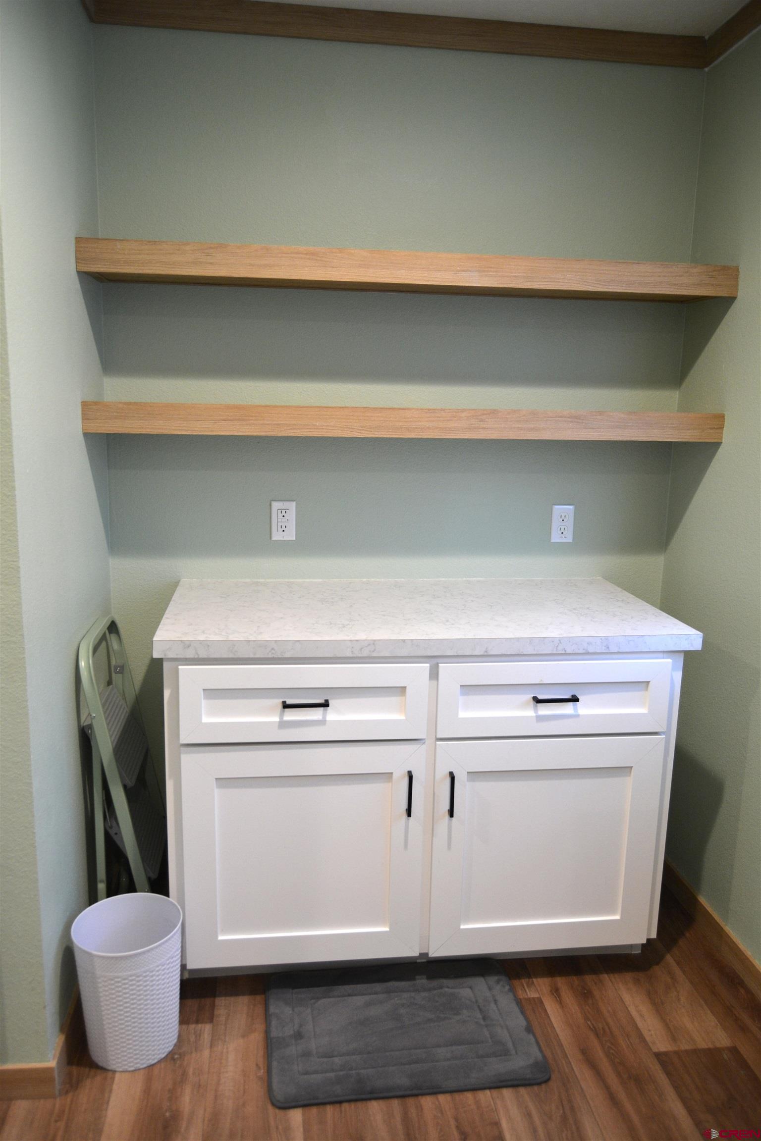 901 6530 Road, Unit 1030 Montrose, CO 81401 - Photo 7 of 22 a close view of washer and dryer