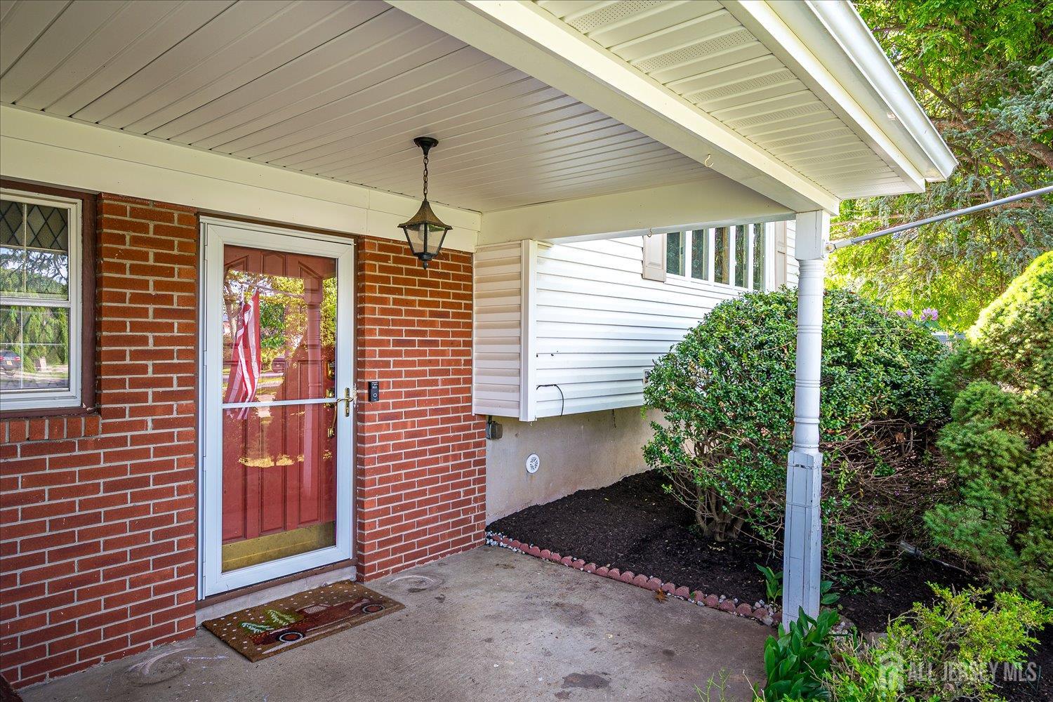 4 Augusta Court Edison, NJ 08820 - Photo 4 of 44