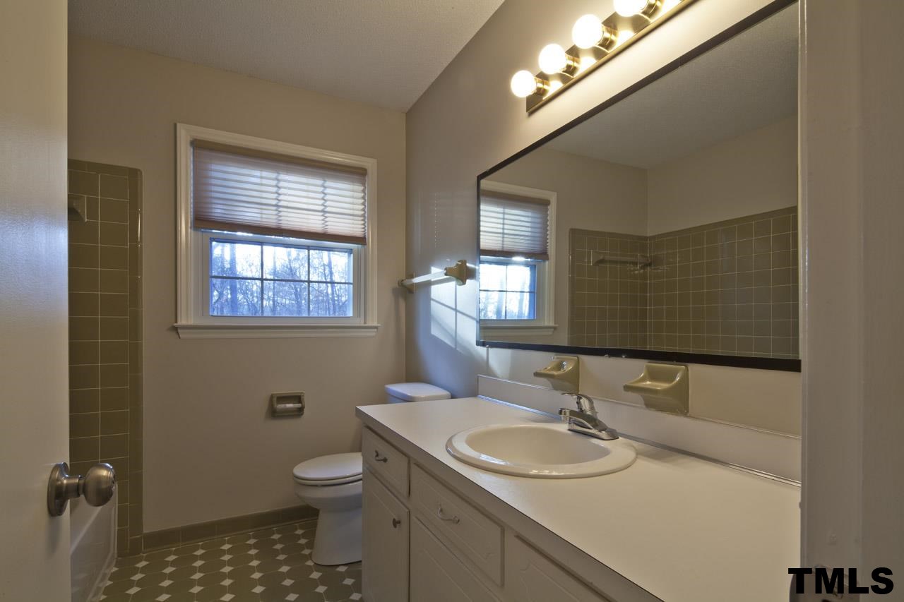 5025 Raintree Road Durham, NC 27712 - Photo 8 of 9