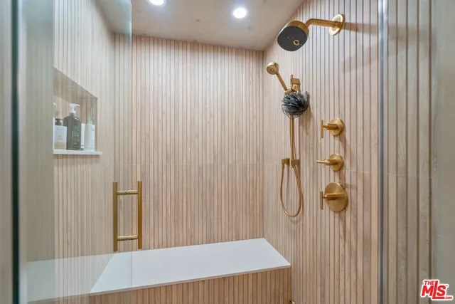 $1,300,000 | 702 Navy Street, Santa Monica, CA 90405