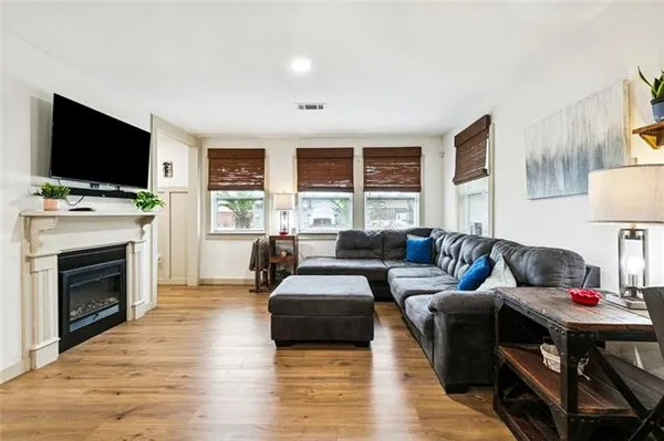 $199,900 | 2405 Marietta Street, Chalmette, LA 70043