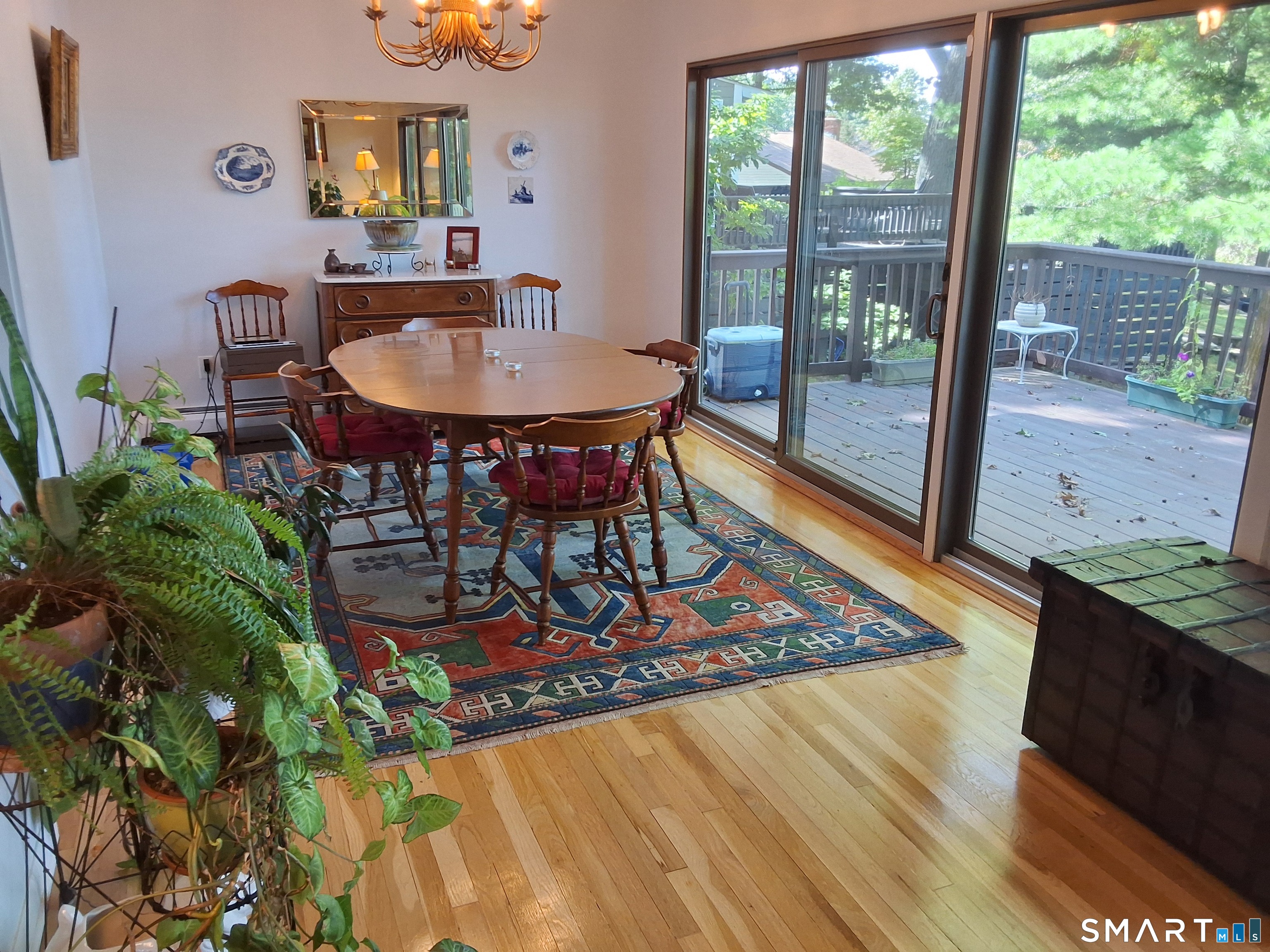 1385 Chopsey Hill Road Bridgeport, CT 06606 - Photo 11 of 39 Gallery Image 11
