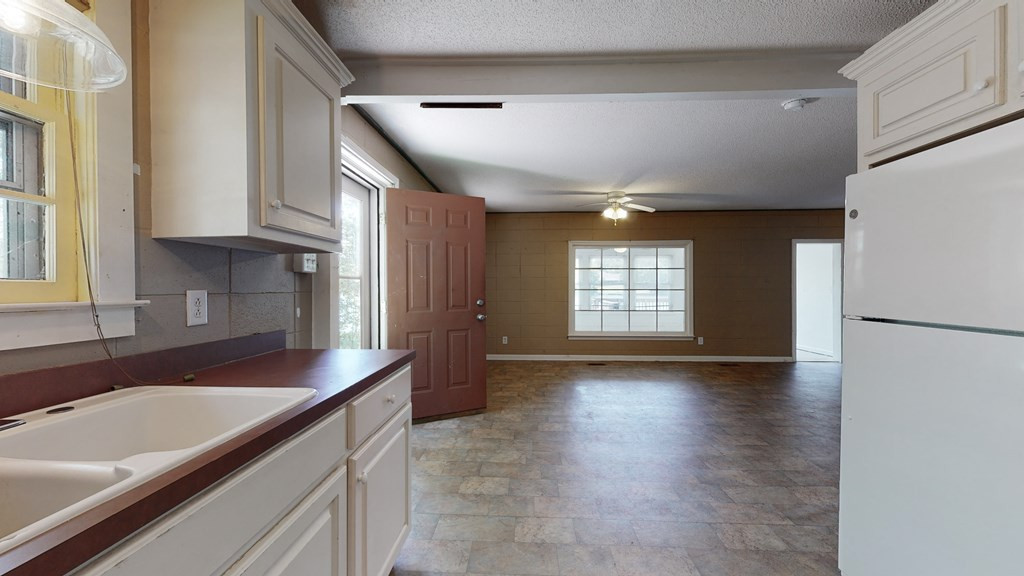 4503 McCrays Mill Road Sumter, SC 29154 - Photo 7 of 38 Gallery Image 7
