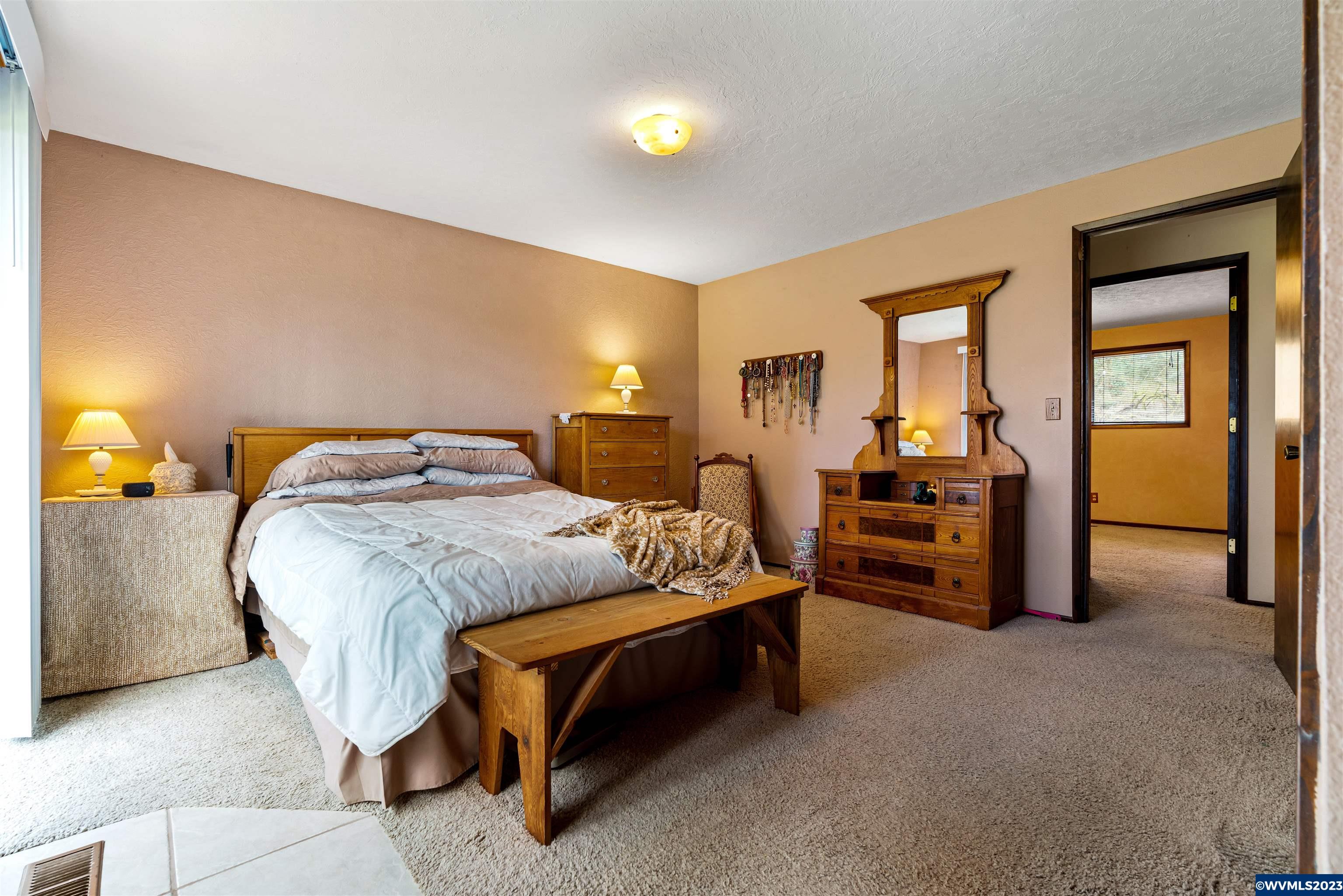 3185 Northwest Countryman Circle Albany, OR 97321 - Photo 19 of 42