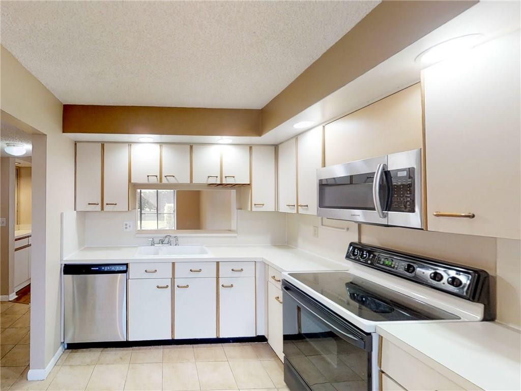 400 Club Circle, Unit 105 Boca Raton, FL 33487 - Photo 2 of 15 Photo 2