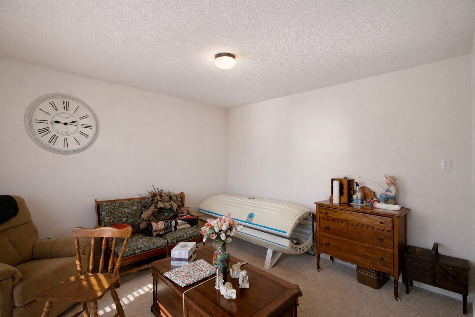 9439 Jeske Road Needville, TX 77461 - Photo 32 of 48 a living room with furniture and a window