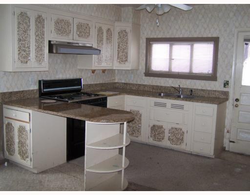 1114 Gringo Road Aliquippa, PA 15001 - Photo 2 of 5 Kitchen.