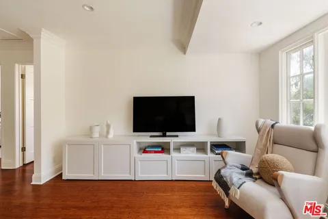 $3,895,000 | 251 Tavistock Avenue, Los Angeles, CA 90049