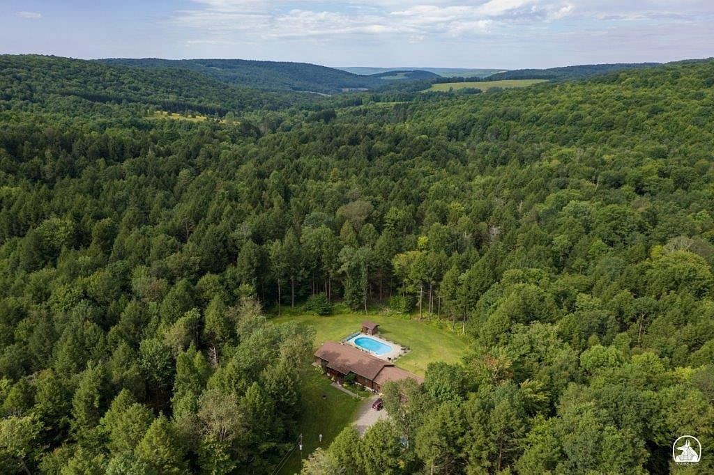 302 Webb Road Sherburne, NY 13460 - Photo 4 of 24 Gallery Image 4