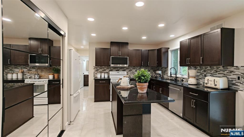 281 Kinnelon Road Butler, NJ 07405 - Photo 16 of 43 Gallery Image 16