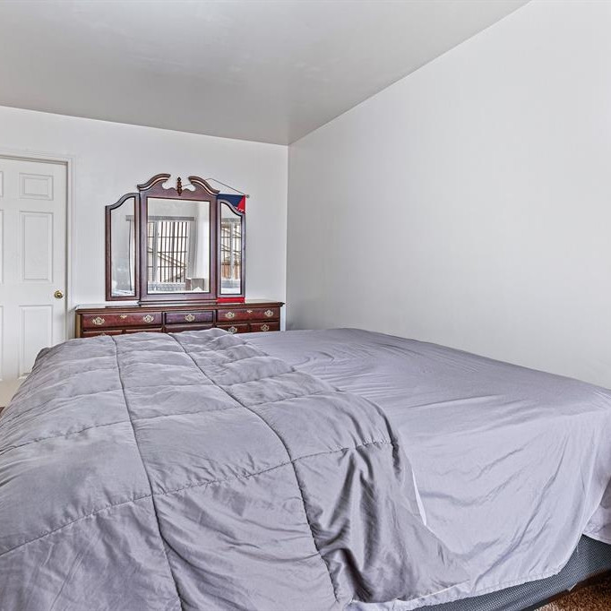 1075 Maya Court Troy, MI 48085 - Photo 26 of 37 Guest Bedroom
