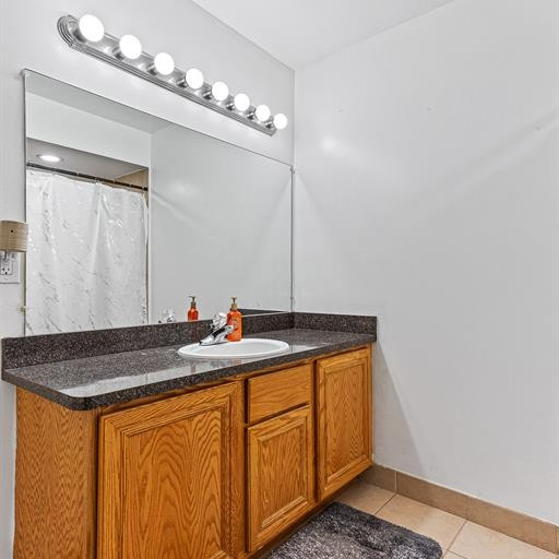 1075 Maya Court Troy, MI 48085 - Photo 28 of 37 Guest Bathroom
