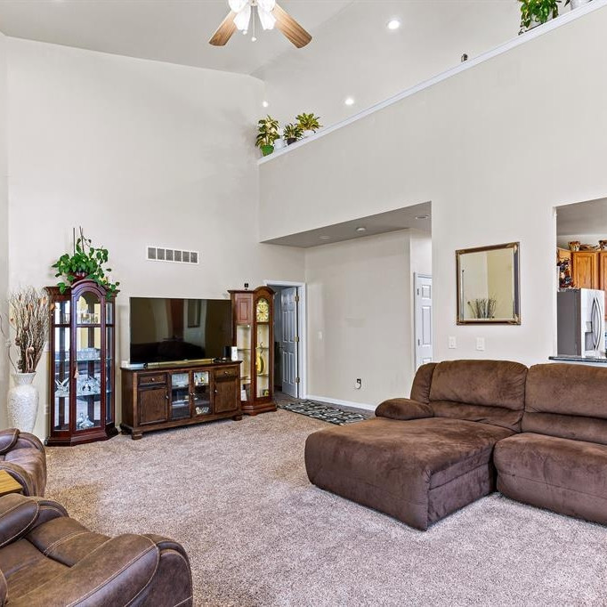 1075 Maya Court Troy, MI 48085 - Photo 10 of 37 Photo 11