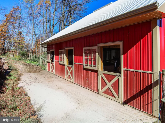 a view of a storage & utility room