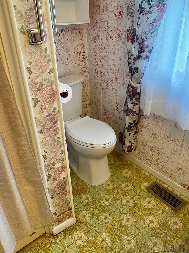 2058 Frankstown Road Johnstown, PA 15902 - Photo 35 of 63