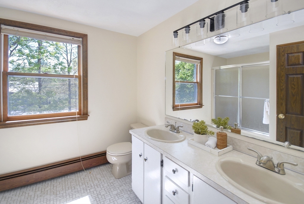 275 Old Harvard Road Boxborough, MA 01719 - Photo 17 of 27
