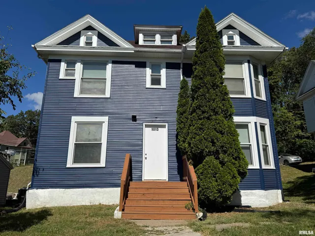 $1,600 | 1013 East 6th Street, Davenport, IA 52803