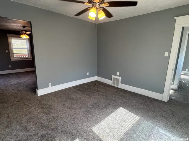 $1,600 | 1013 East 6th Street, Davenport, IA 52803