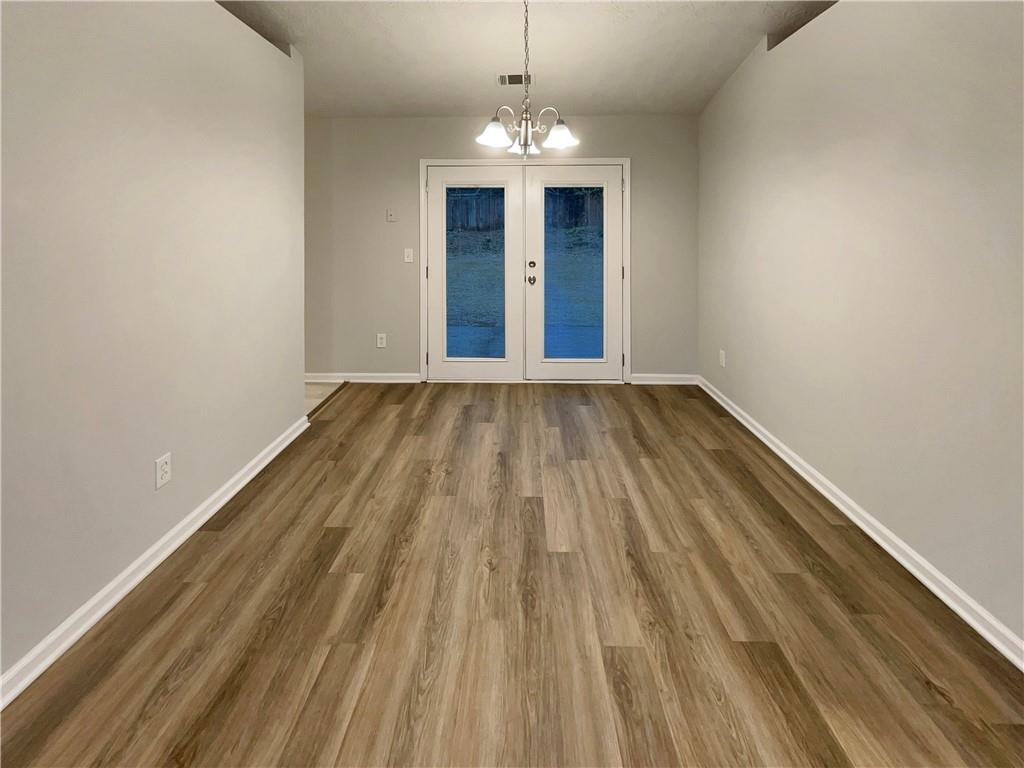 2015 Briar Ridge Way Southwest Atlanta, GA 30331 - Photo 11 of 23