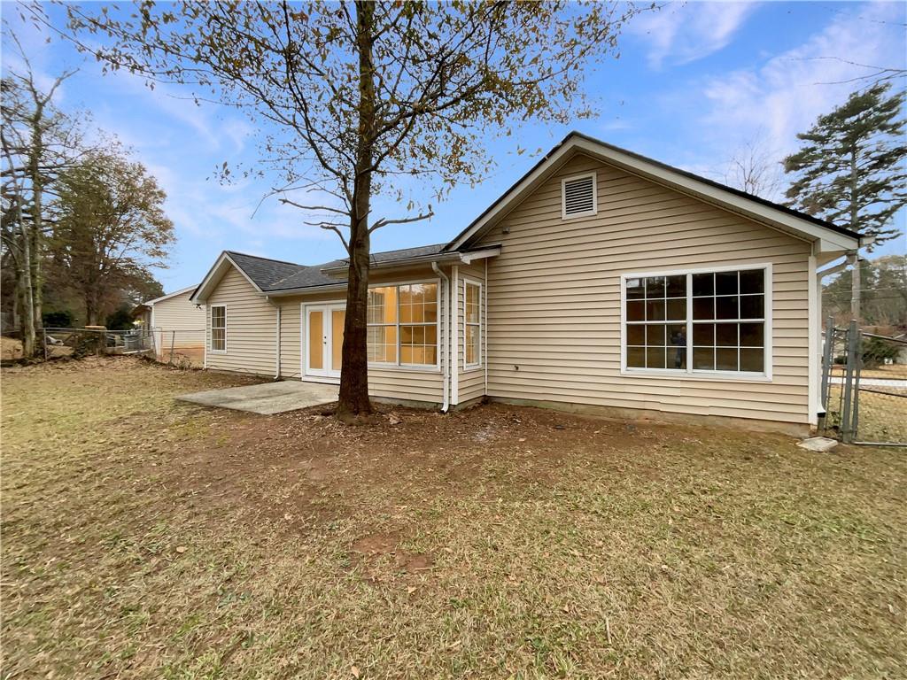 2015 Briar Ridge Way Southwest Atlanta, GA 30331 - Photo 8 of 23