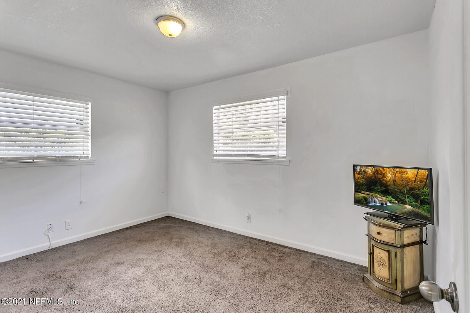 4046 Rogero Road Jacksonville, FL 32277 - Photo 15 of 29 07_IMG_5718_mls