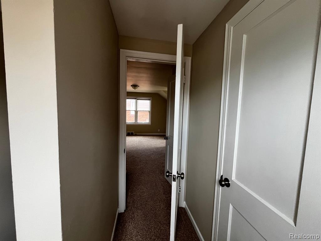 6734 Rosedale Boulevard Allen Park, MI 48101 - Photo 15 of 26