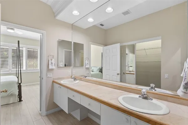 $379,900 | 8525 54th Ave Circle East, Bradenton, FL 34211