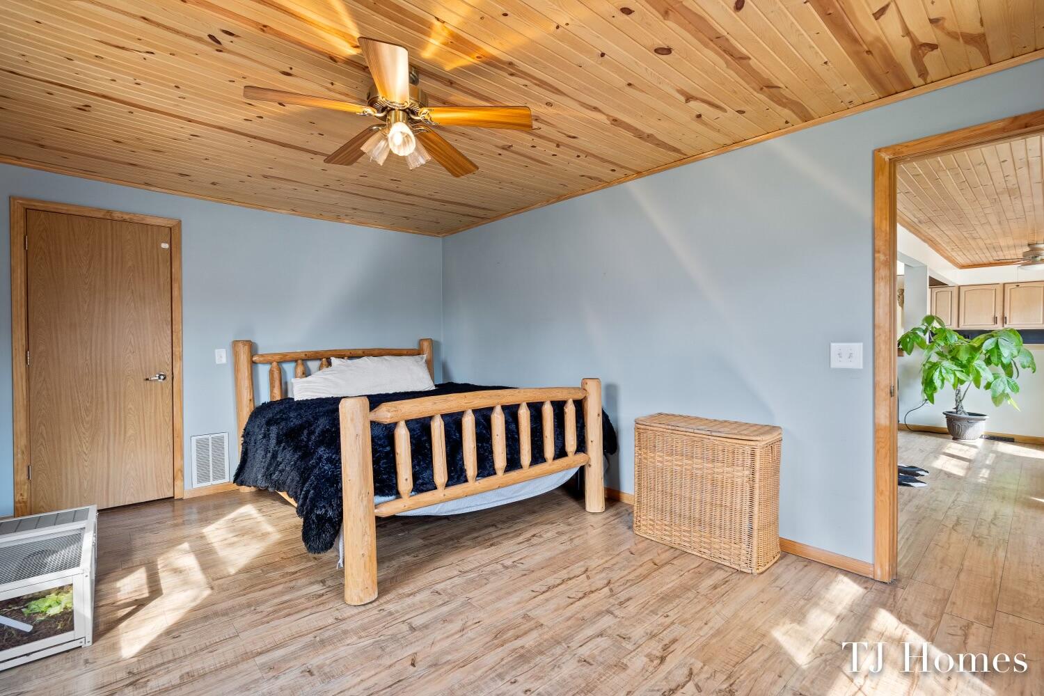 7628 Main Street Newaygo, MI 49337 - Photo 14 of 39 Main St-12