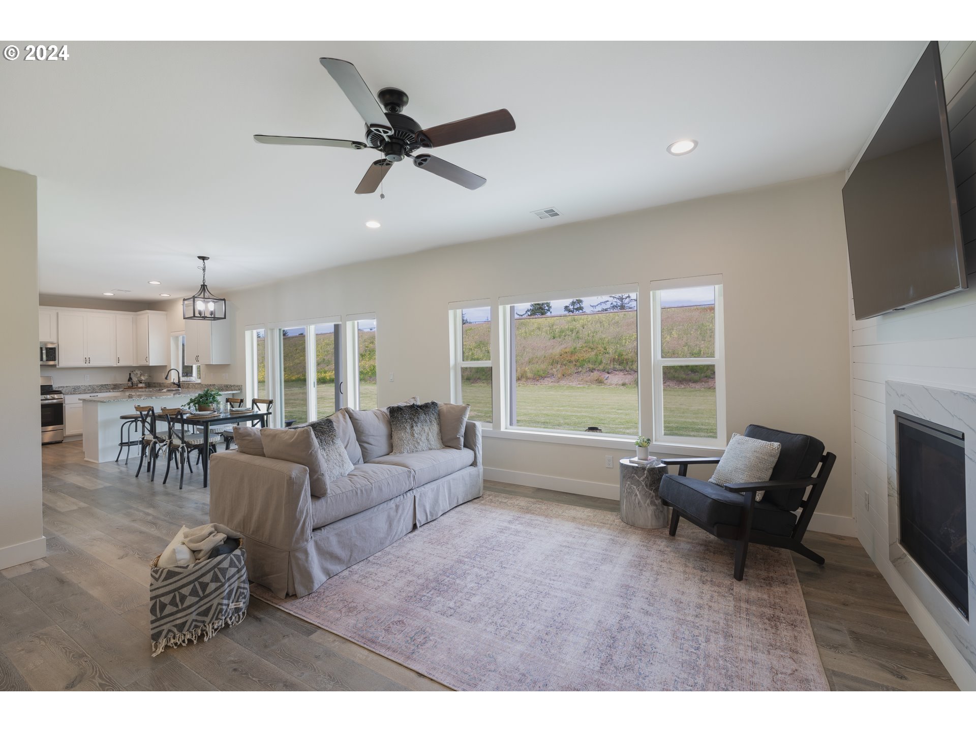 89354 Arrowhead Road Warrenton, OR 97146 - Photo 12 of 46 Gallery Image 12