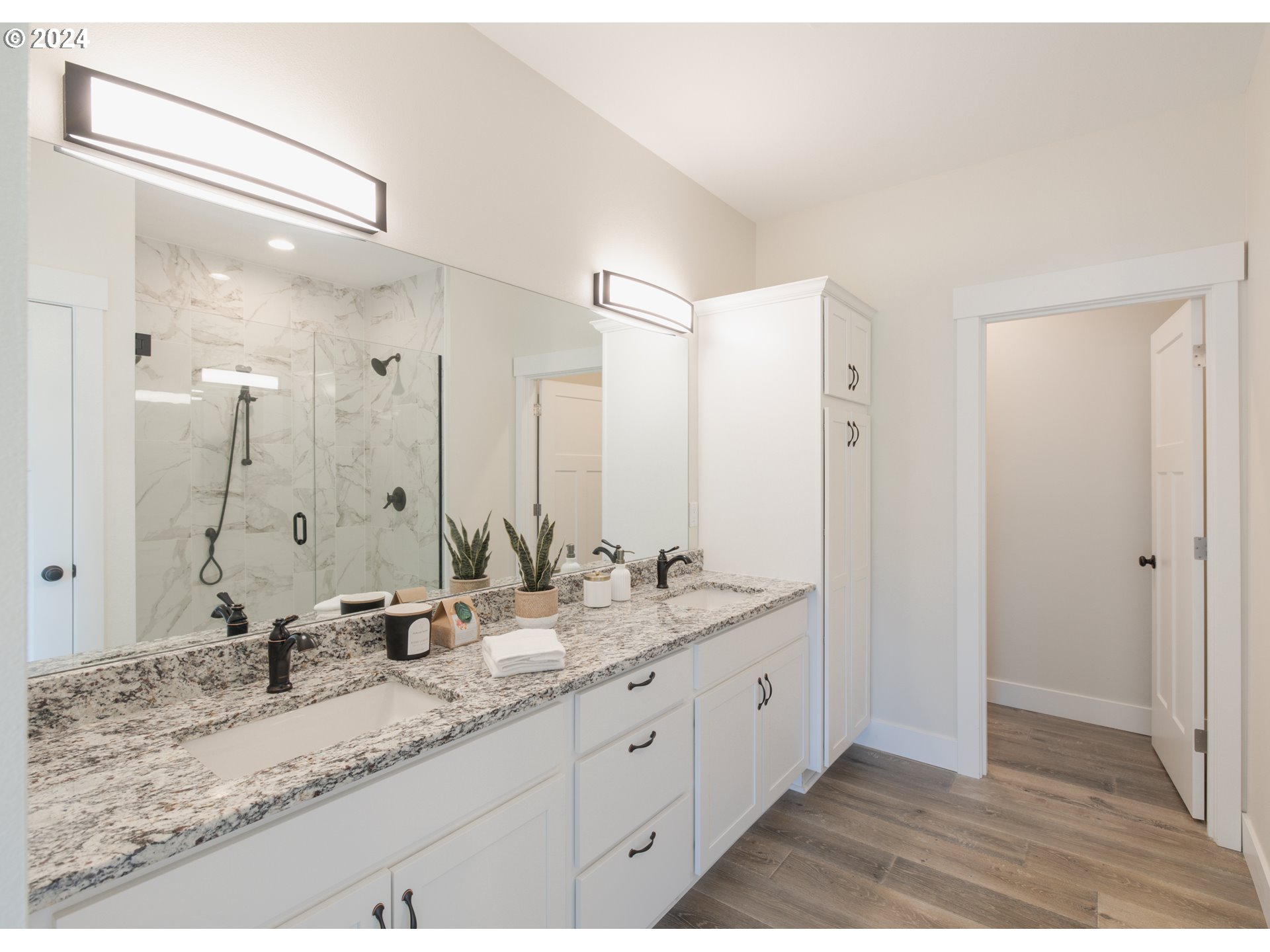 89354 Arrowhead Road Warrenton, OR 97146 - Photo 33 of 46 Bathroom, Attached