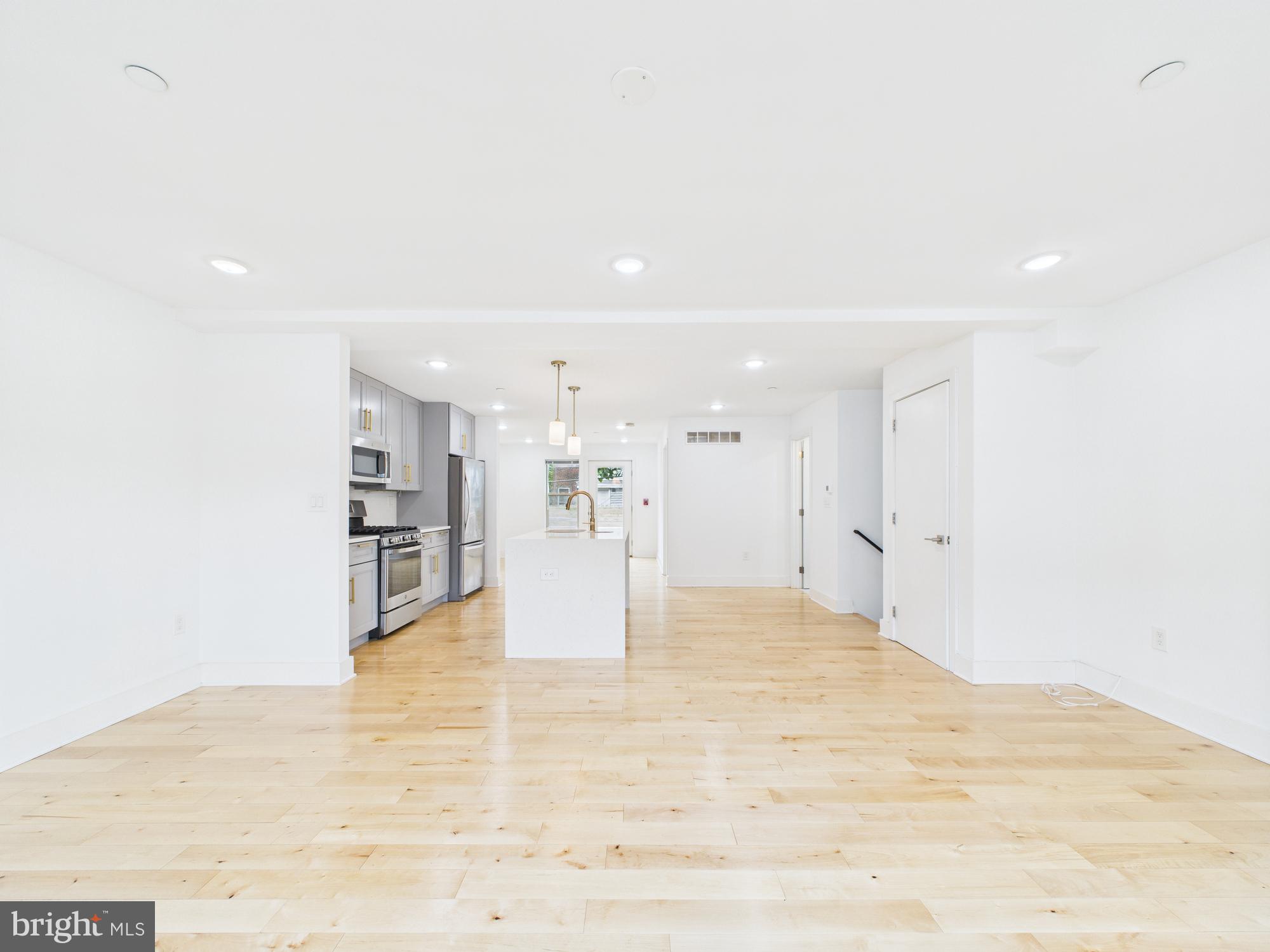 2646 Manton Street, Unit 1 Philadelphia, PA 19146 - Photo 4 of 20