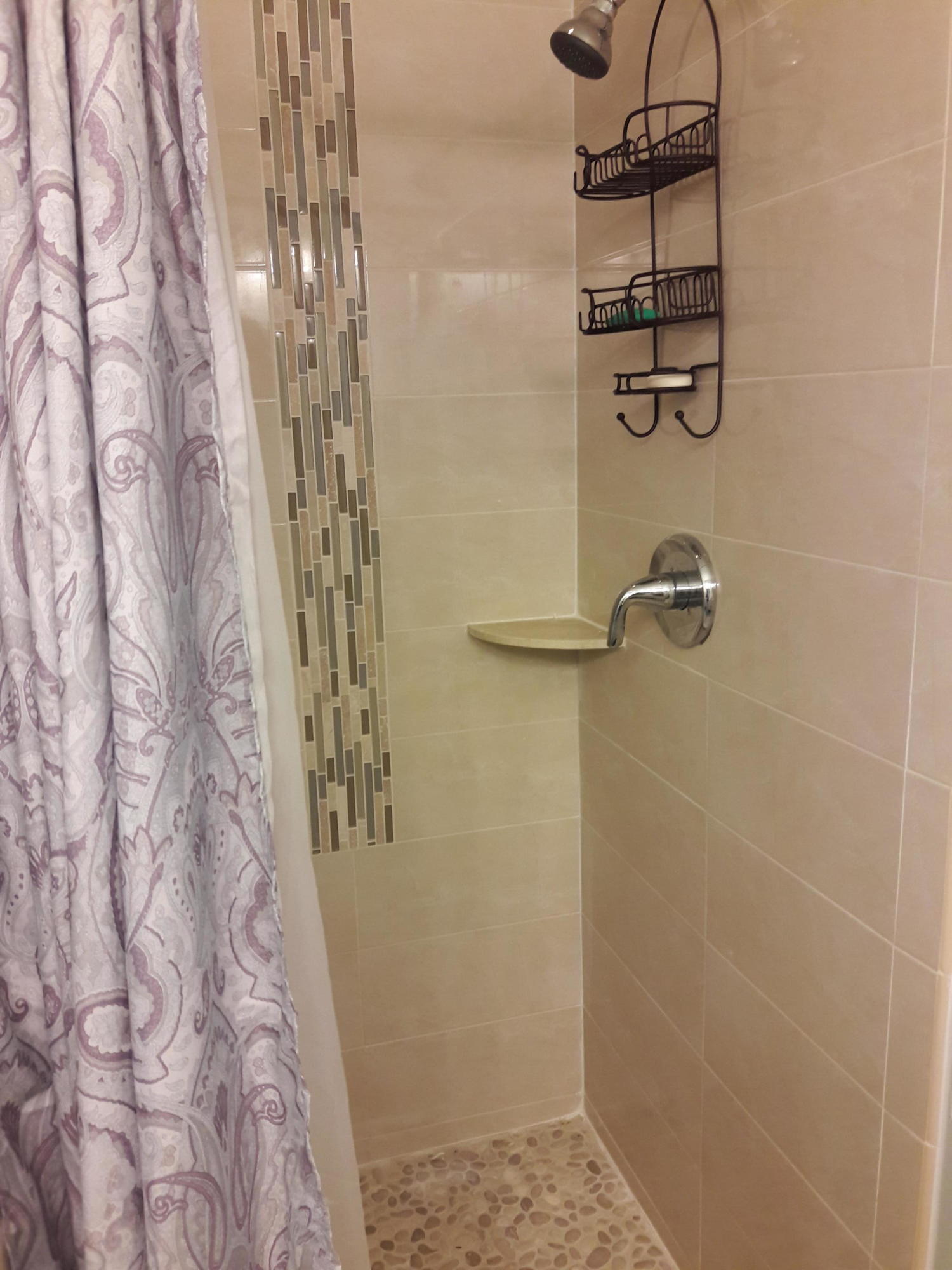 904 La Paloma Road Key Largo, FL 33037 - Photo 14 of 23 Master Bathroom View 3
