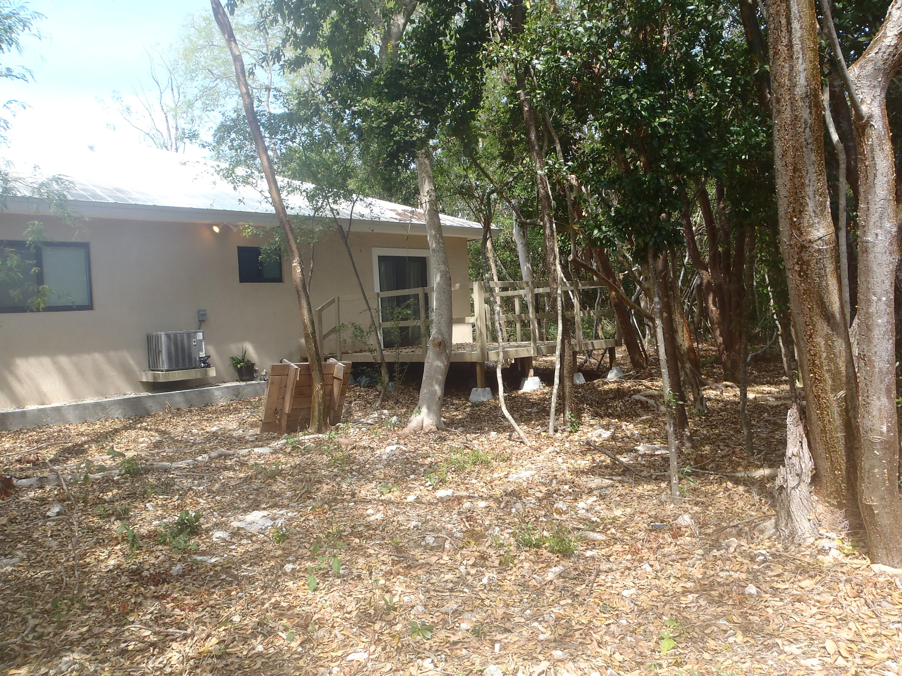 904 La Paloma Road Key Largo, FL 33037 - Photo 23 of 23 Rear View