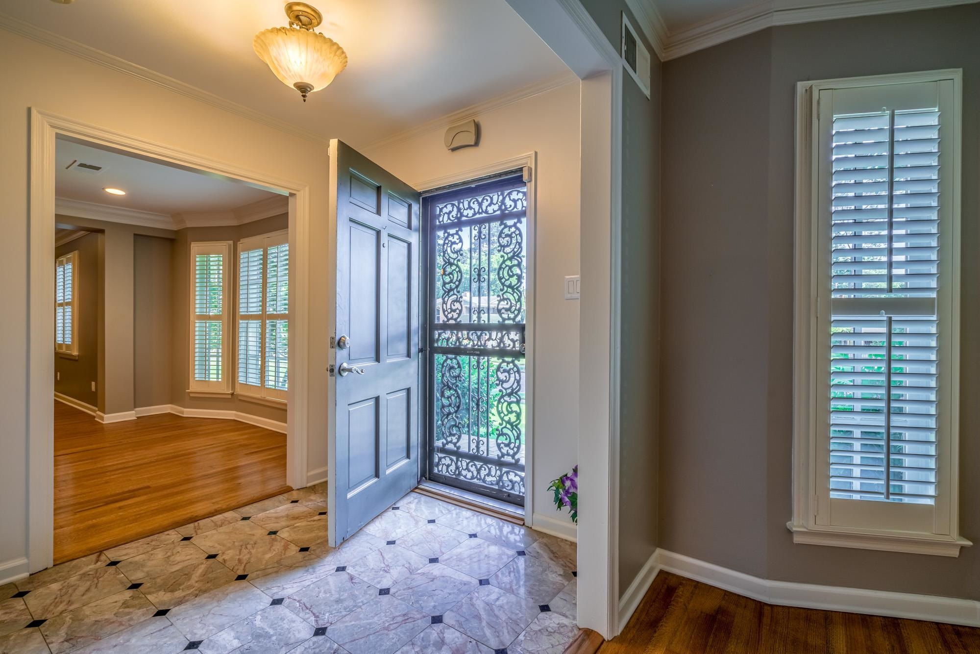 5297 Collingwood Road Memphis, TN 38117 - Photo 3 of 25 Gallery Image 3