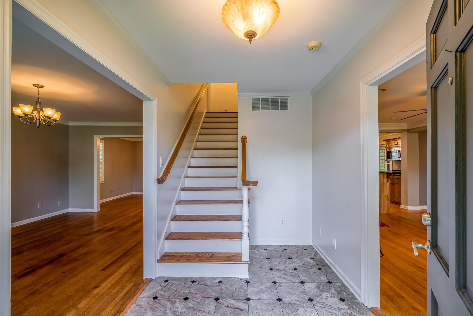 5297 Collingwood Road Memphis, TN 38117 - Photo 4 of 25 Gallery Image 4